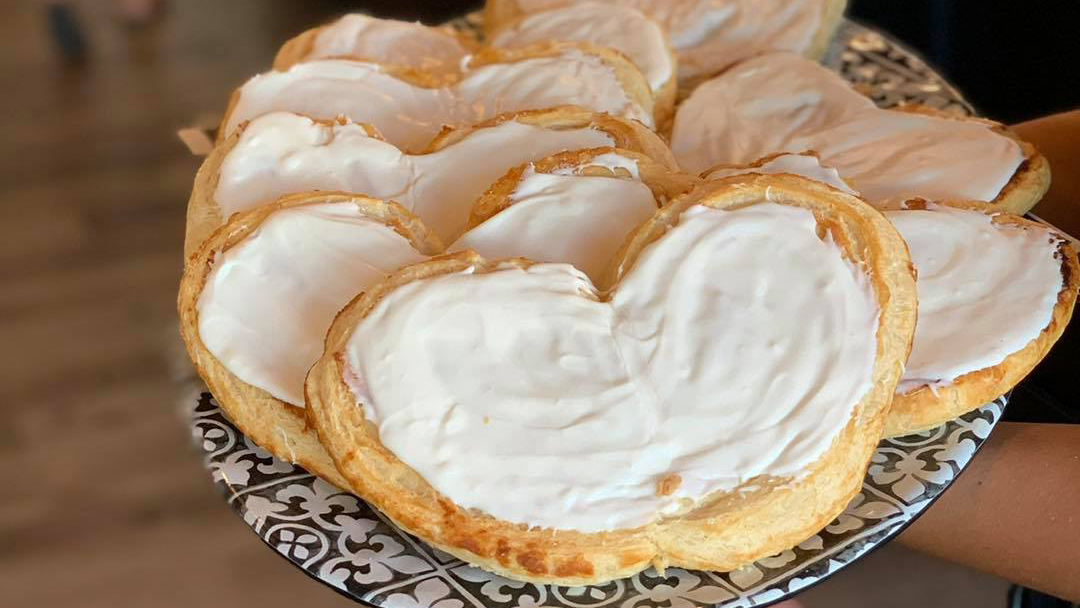 pastry heart 3-16x9